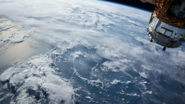 Russian military satellite Shadows Finnish ICEYE radar Craft amid rising orbital defense concerns